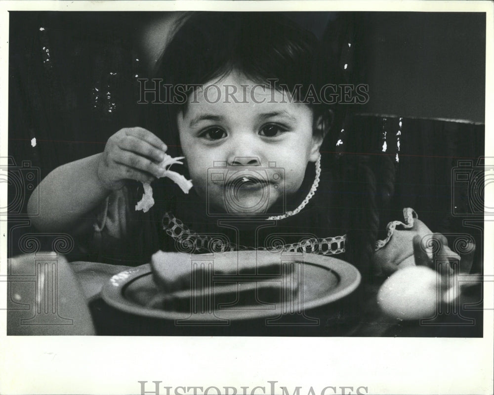 1982 Press Photo Easter Dinner At Pacific Garden Missio - RRW52987 - Historic Images