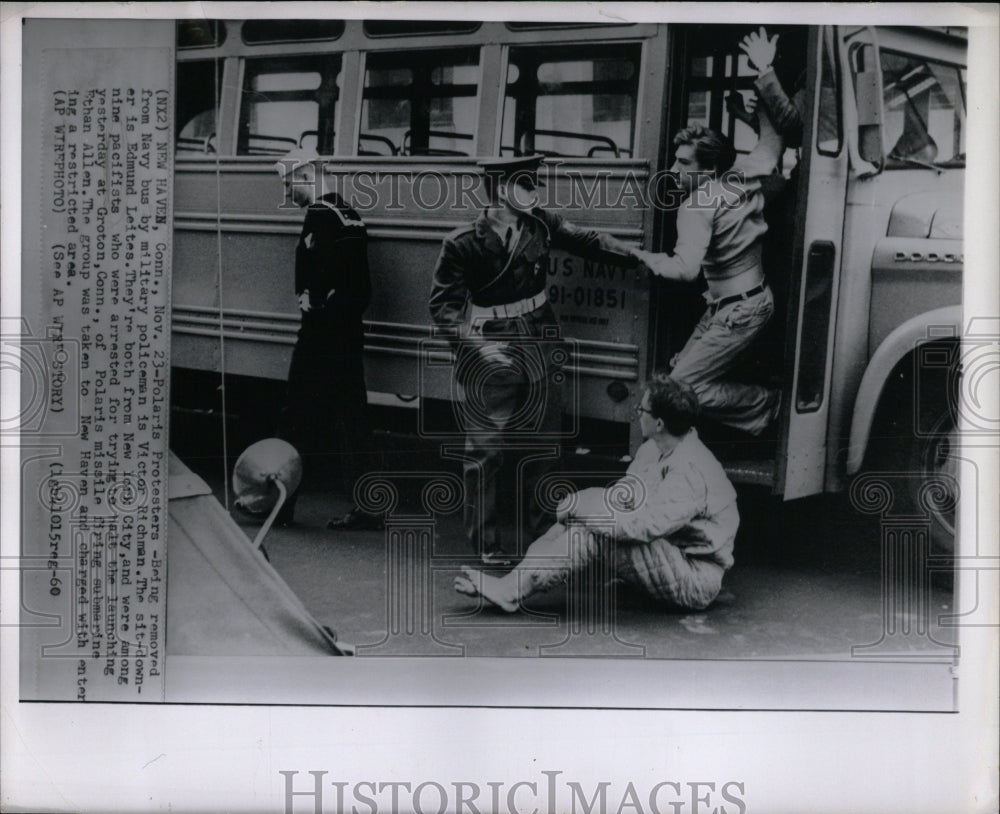 1960 Press Photo Polaris Protesters - RRW53079 - Historic Images