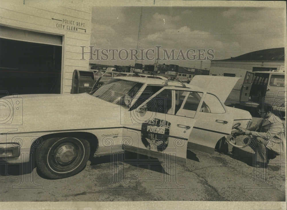 1971 Press Photo Investigator Crest Hill police car - RRW53161 - Historic Images