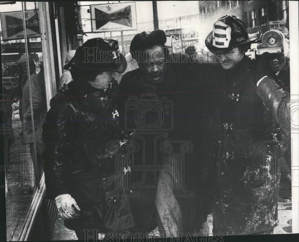 1972 Press Photo Chicago Hotel Fire Victim - RRW53363 - Historic Images