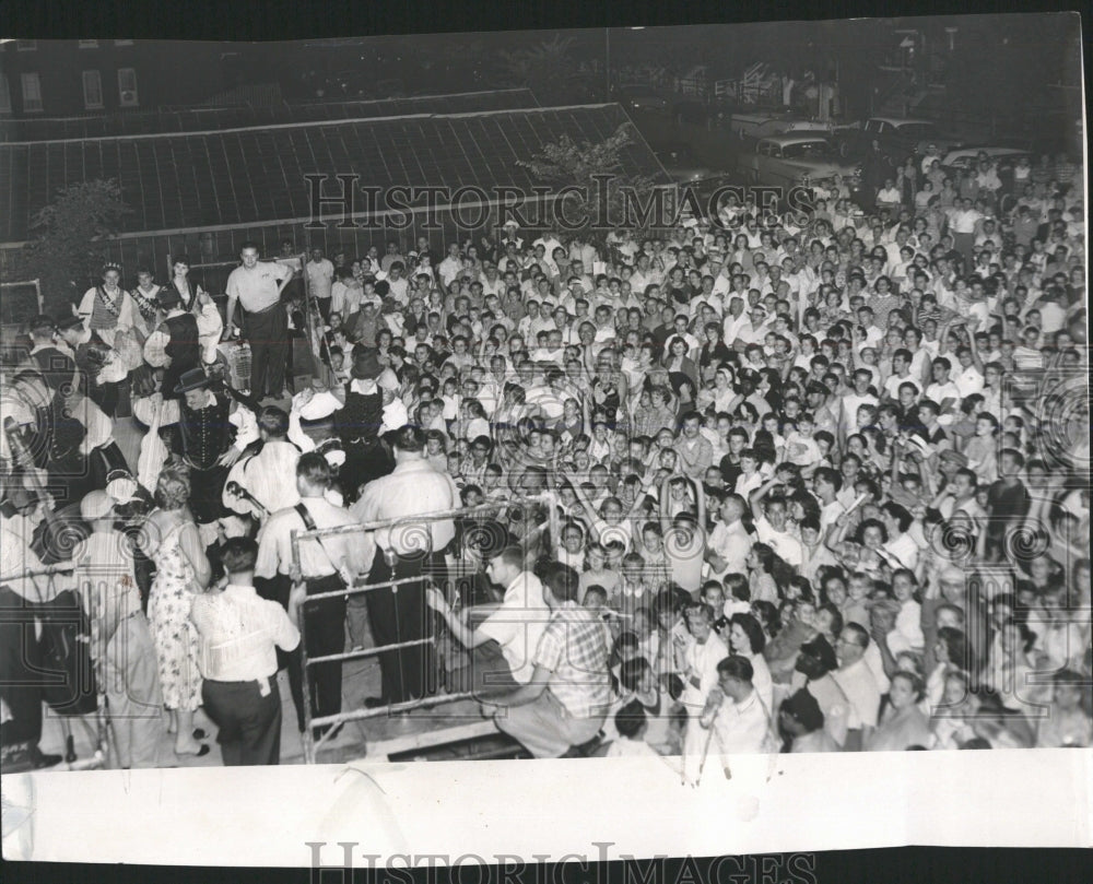 1957 Press Photo Central Cermak Street Dance - RRW53443 - Historic Images