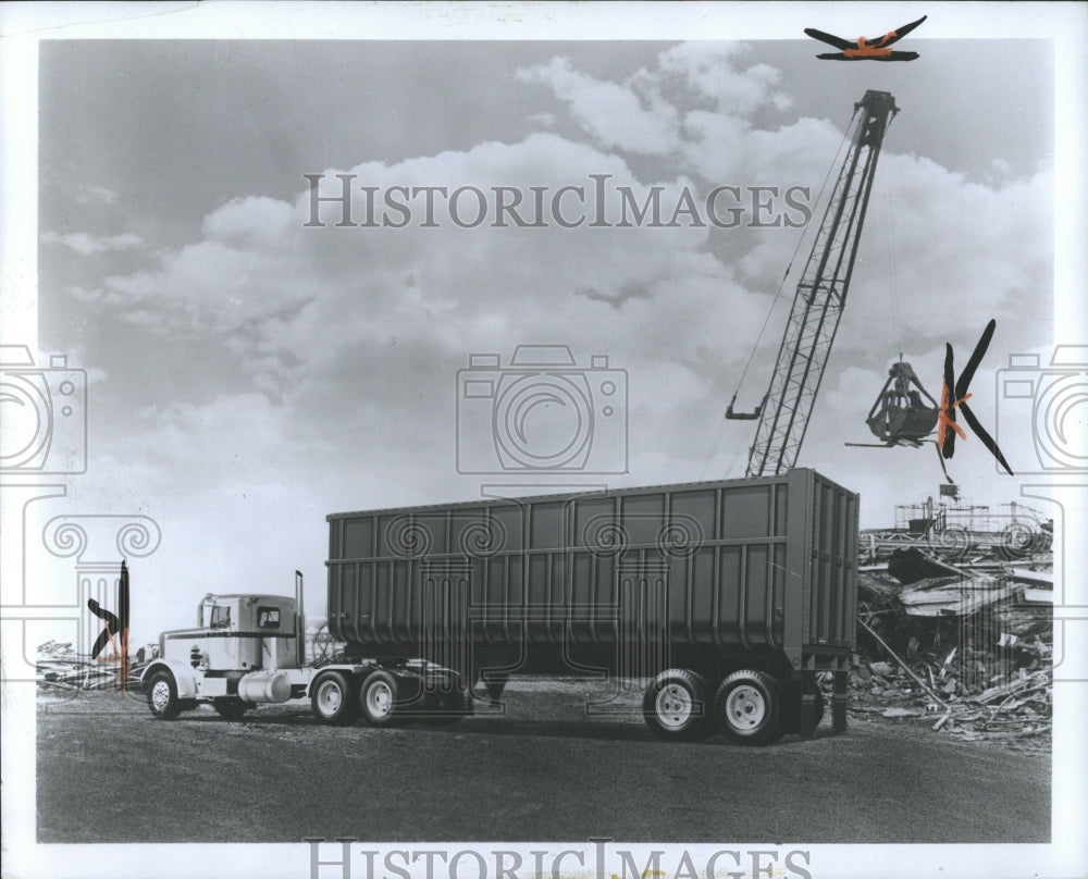 1972 Press Photo Bathtub Dump Trailer Truck - RRW53529 - Historic Images