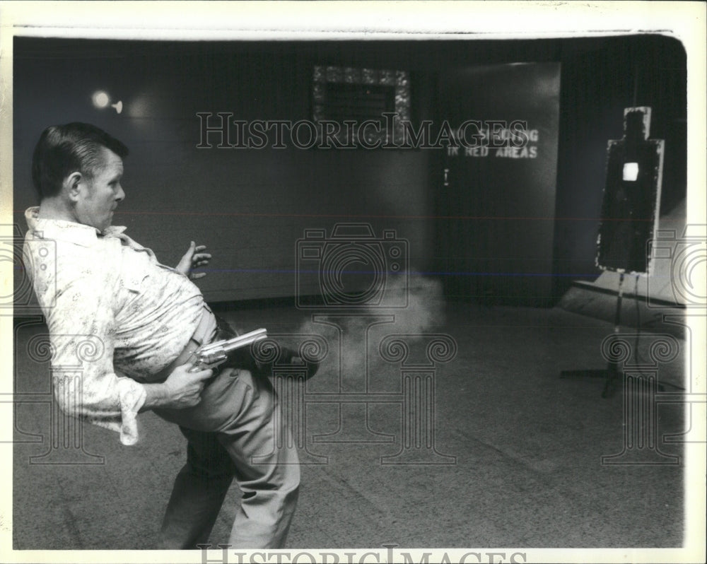 1985 Press Photo Wild West Shootin' Without The Danger - RRW53715 - Historic Images