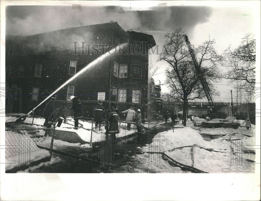 1978 Press Photo Firemen Residential Fire Chicago - RRW53751 - Historic Images