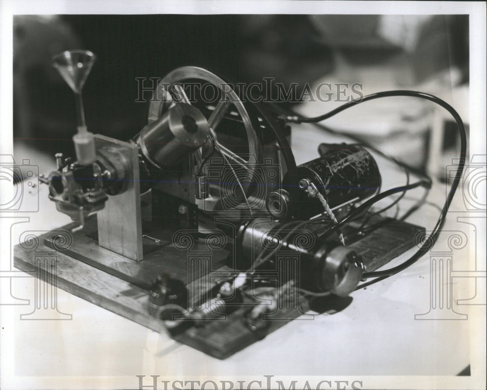 Press Photo First American Rotary Engine Merrill Foster - RRW53825 - Historic Images