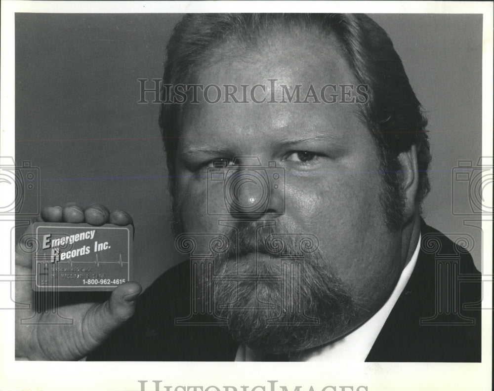 1990 Press Photo William True Emergency Records Card - RRW54045 - Historic Images