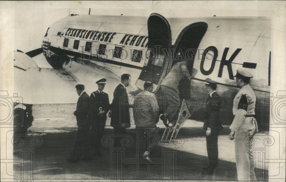 1953 Press Photo DC-3 Airliner Czechs Fled To West On - RRW54115 - Historic Images