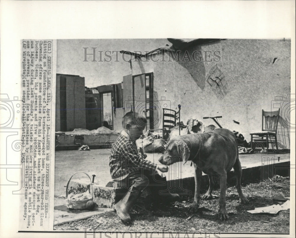 1965 Press Photo Easter was Different this Year - RRW54135 - Historic Images