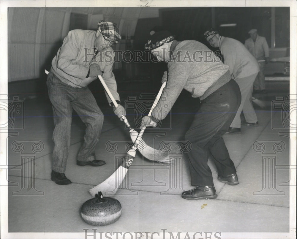 1959 Press Photo Chicago Curling Club Members - RRW54179 - Historic Images