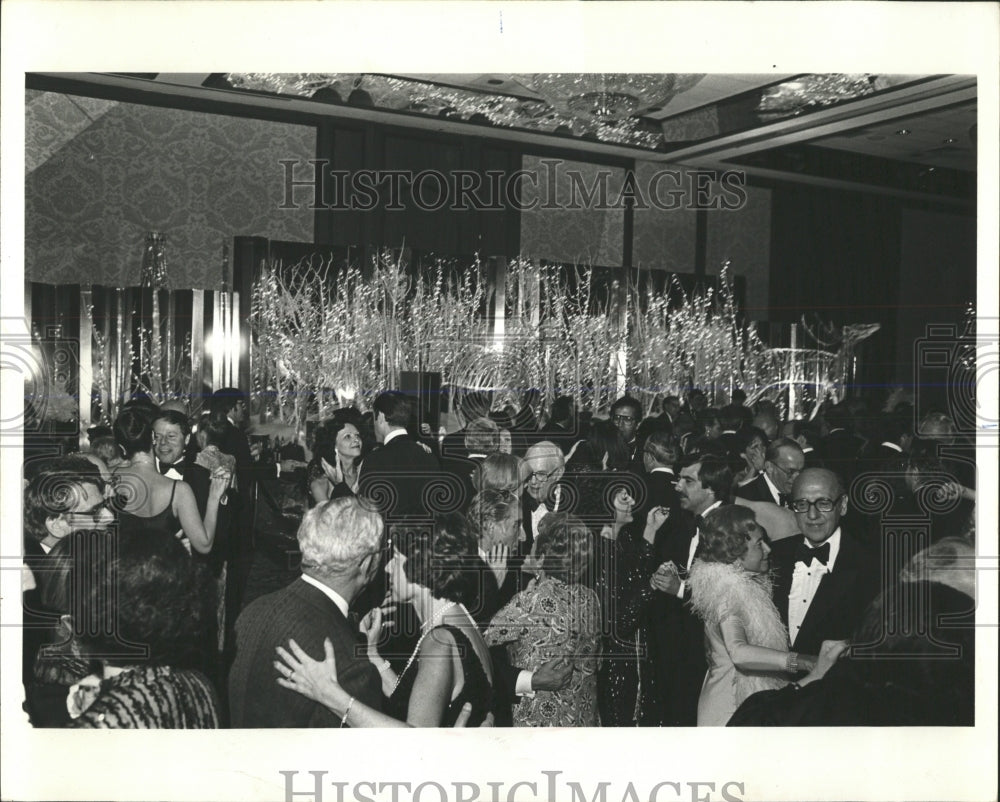 1979 Press Photo The Crystal Ball At The Marriott Hotel - RRW54183 - Historic Images
