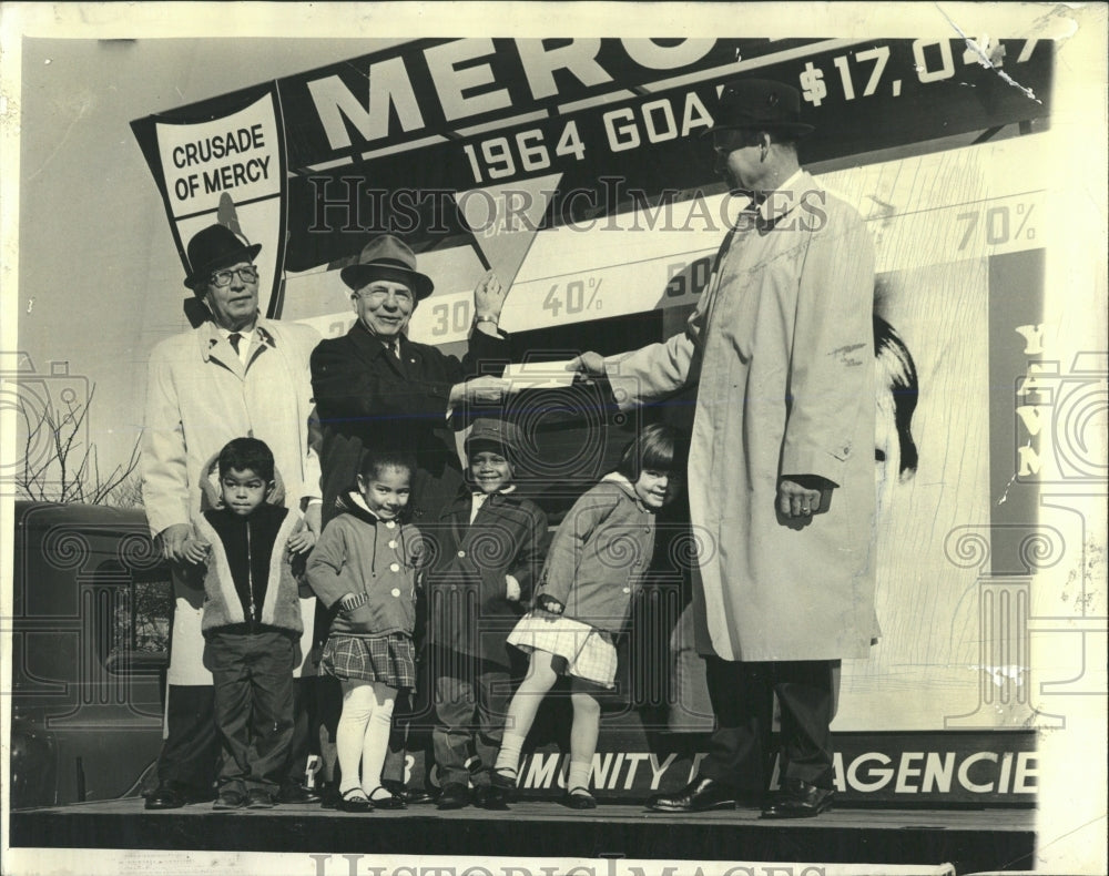 1964 Press Photo Sears Donates Check Crusade of Mercy - RRW54253 - Historic Images
