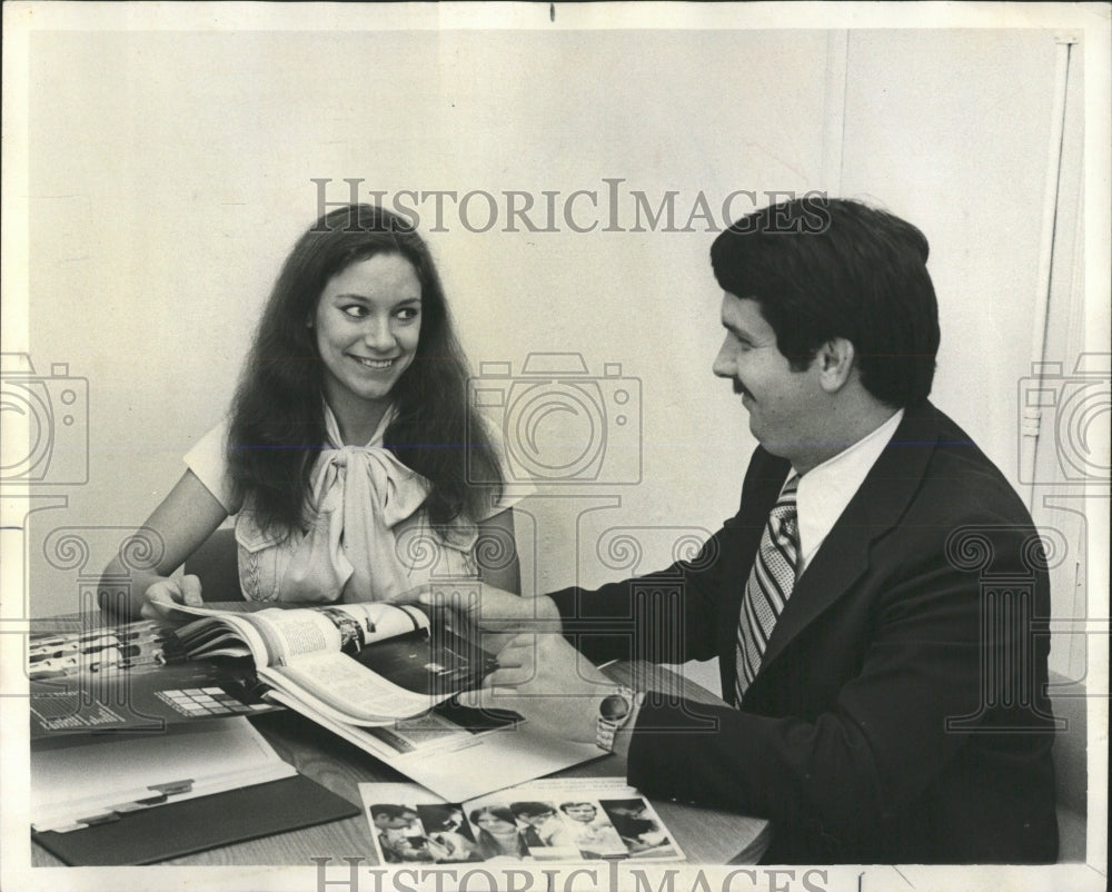 1978 Press Photo Cindy Kertez GTE Automatic Electric - RRW54473 - Historic Images