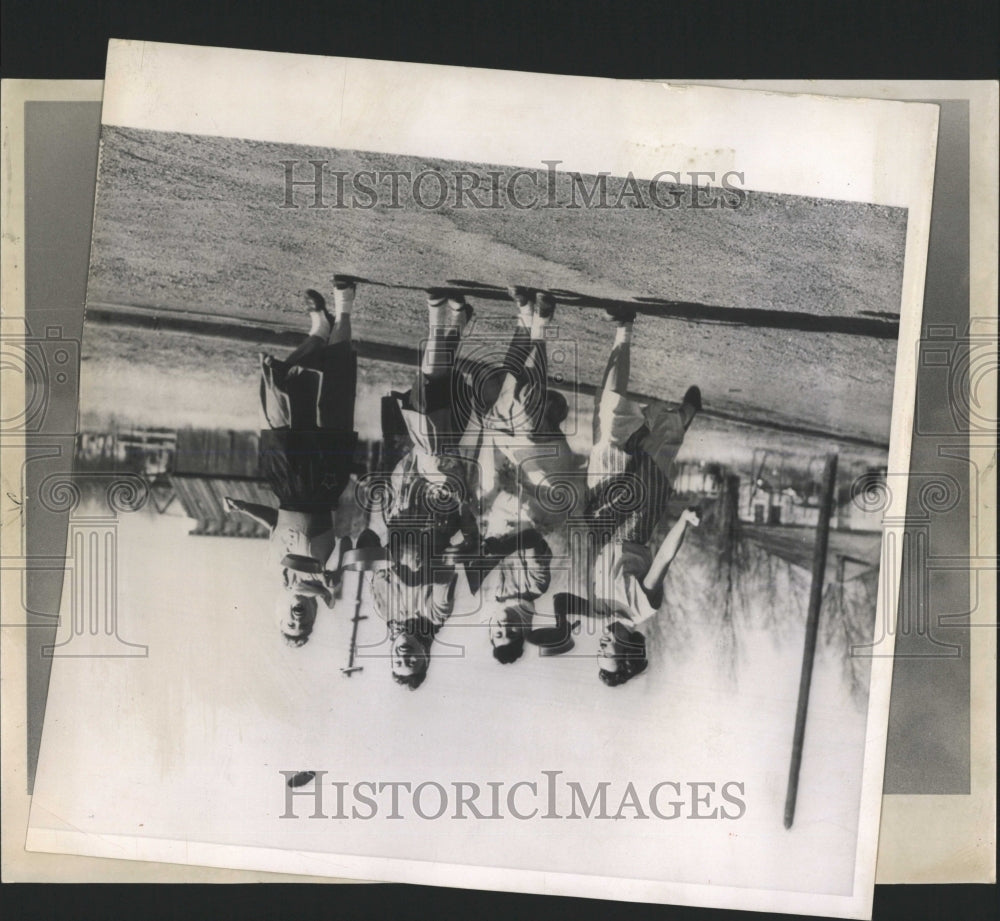 1962 Press Photo US Navy Empty Units Air Army Chuting - RRW54611 - Historic Images