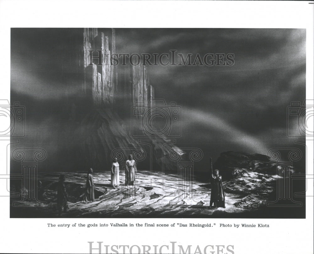 Press Photo Das Rheingold Scene Gods Valhalla - RRW54703 - Historic Images