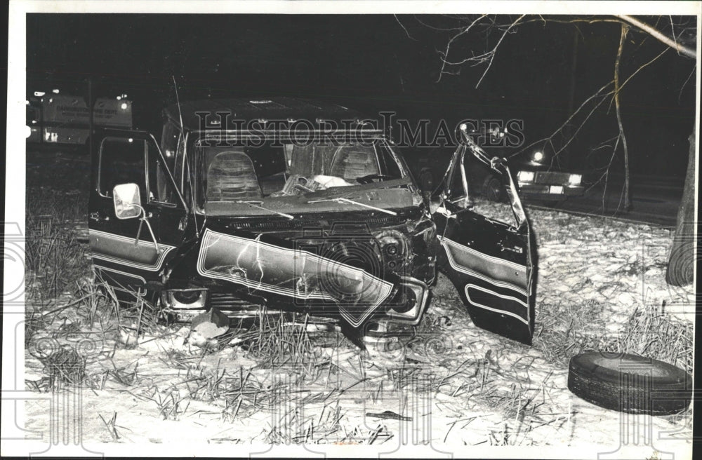 1981 Press Photo South Elgin Family Accident Misc Chi - RRW54769 - Historic Images