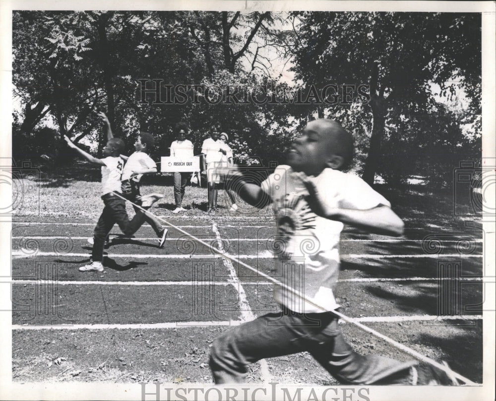 1968 Press Photo Reach Out Olympics Day Jackson Park - RRW54801 - Historic Images