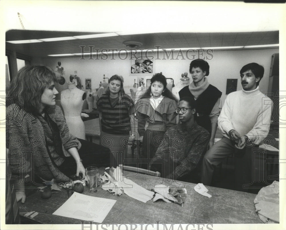 1985 Press Photo Jahne Barnes Ray College of Design - RRW54825 - Historic Images