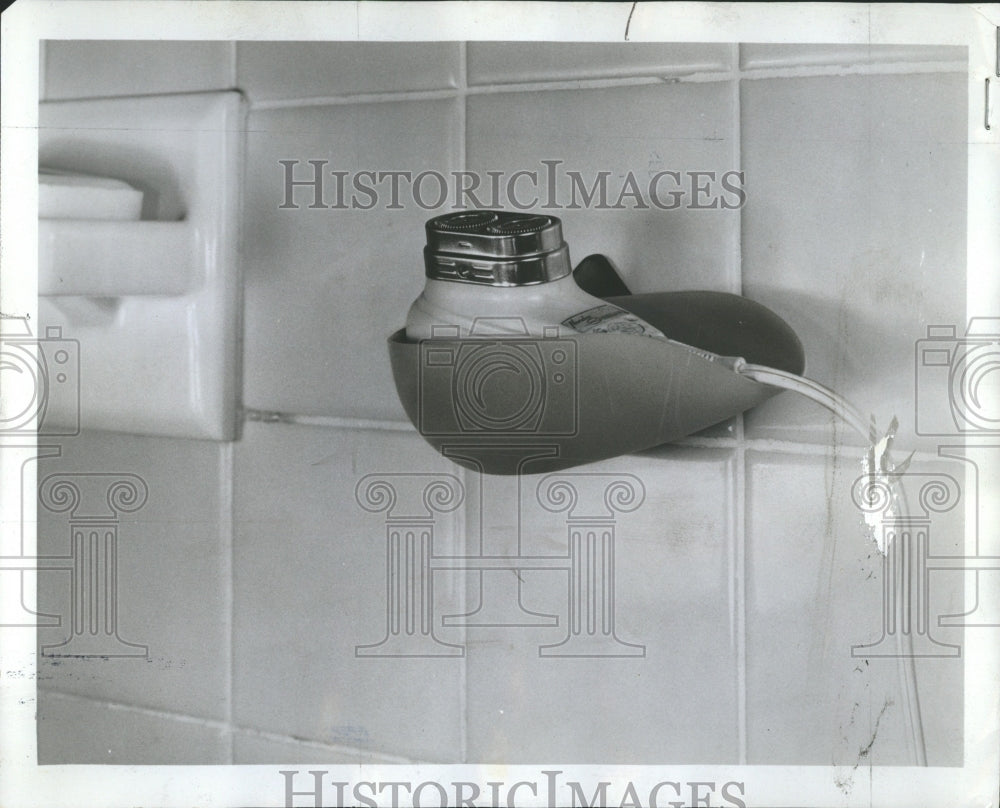 1968 Press Photo Electric Shaver Keeper Falcon Products - RRW54925 - Historic Images