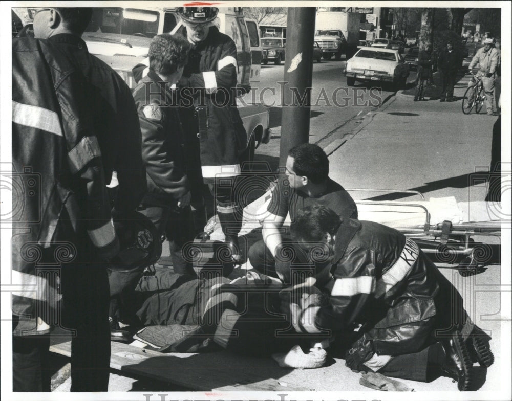 1990 Press Photo Firefighter Collegue Engine - RRW55089 - Historic Images