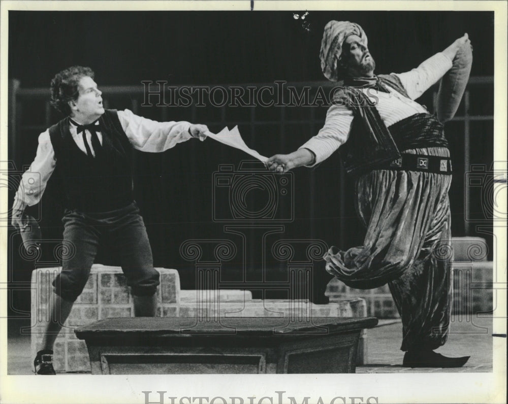 1984 Press Photo David Gordon &amp; Kurt Moll Star in Play - RRW55131 - Historic Images