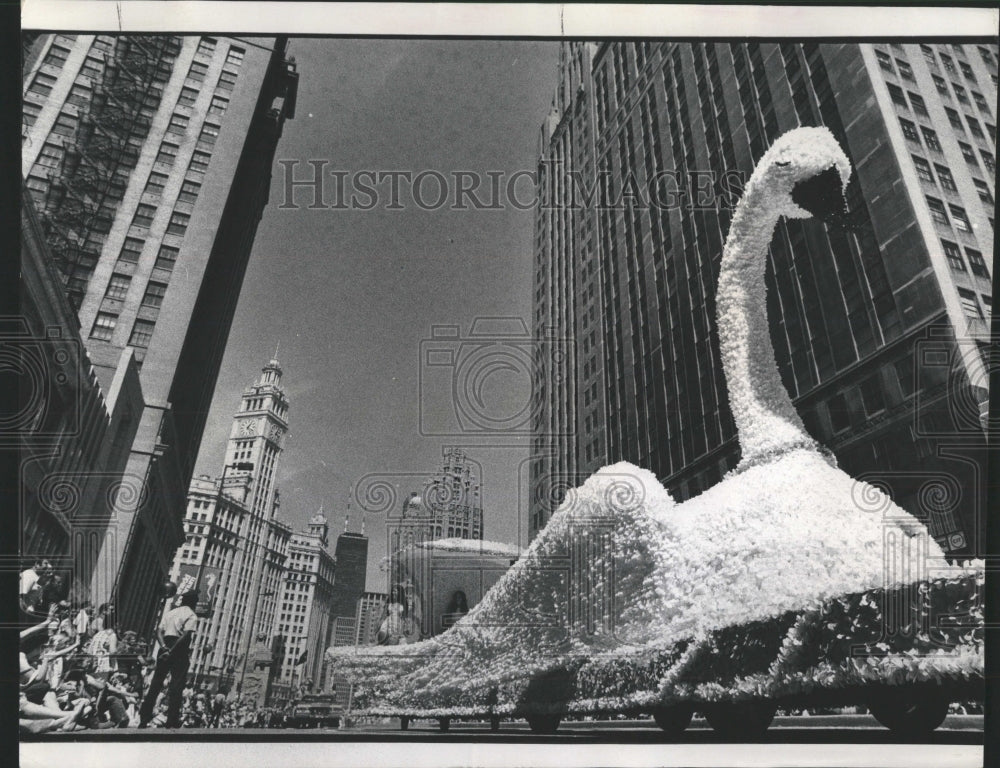 1974 Press Photo Lakeront Swan Way Avenue Begin - RRW55199 - Historic Images