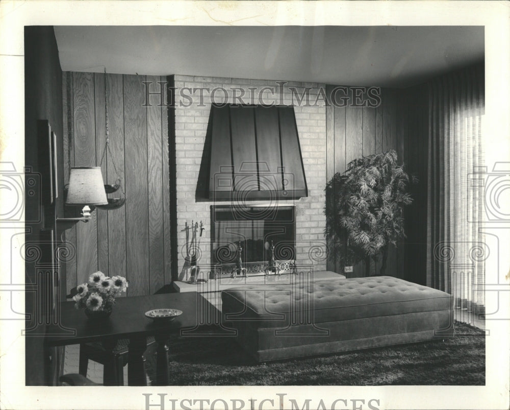 1968 Press Photo Black Steel Hood Accents Fireplace - RRW55227 - Historic Images