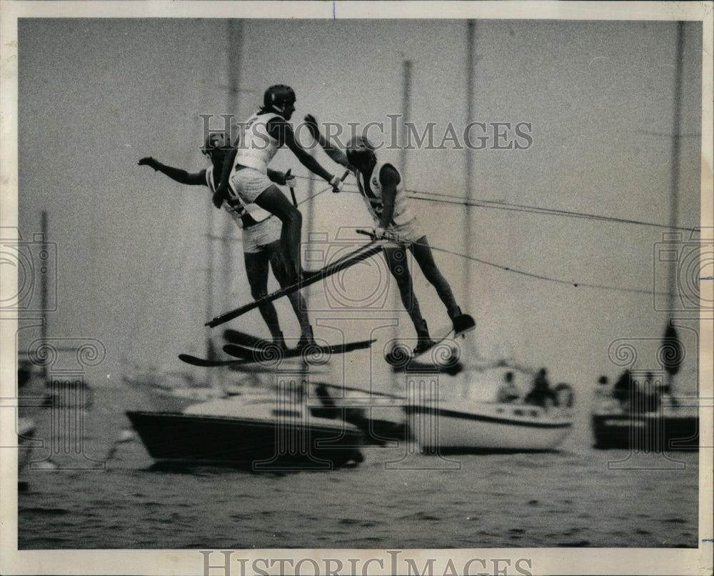 1975 Press Photo Venetian Night at Monroe St. Harbor - RRW55339 - Historic Images