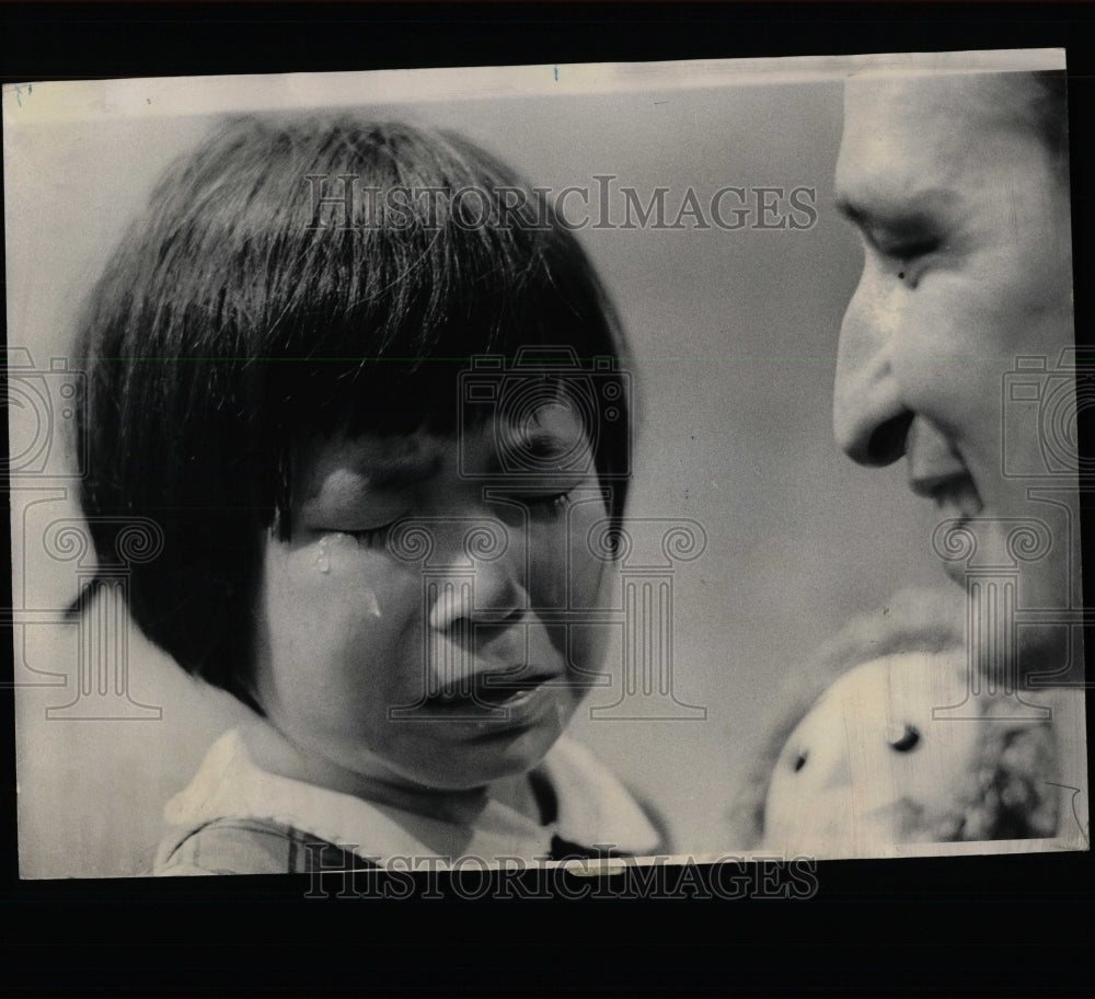 1970 Press Photo First Look Daughter Harry Strass Chica - RRW55561 - Historic Images