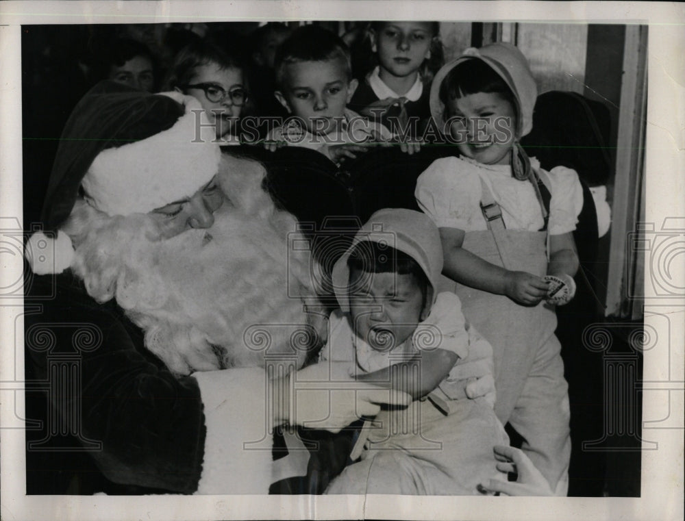 1958 Press Photo Korean Orphan Howl Protest Cindy - RRW55607 - Historic Images