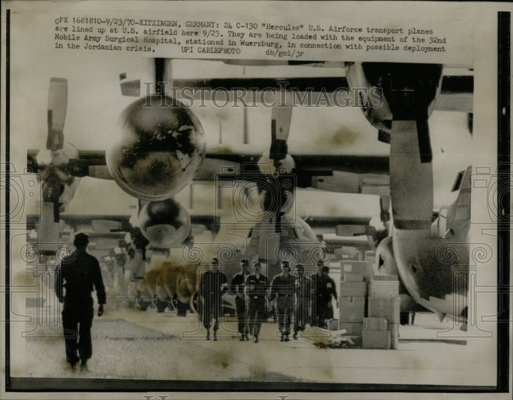 1970 Press Photo US Airfield Plane Transport Air Force - Historic Images