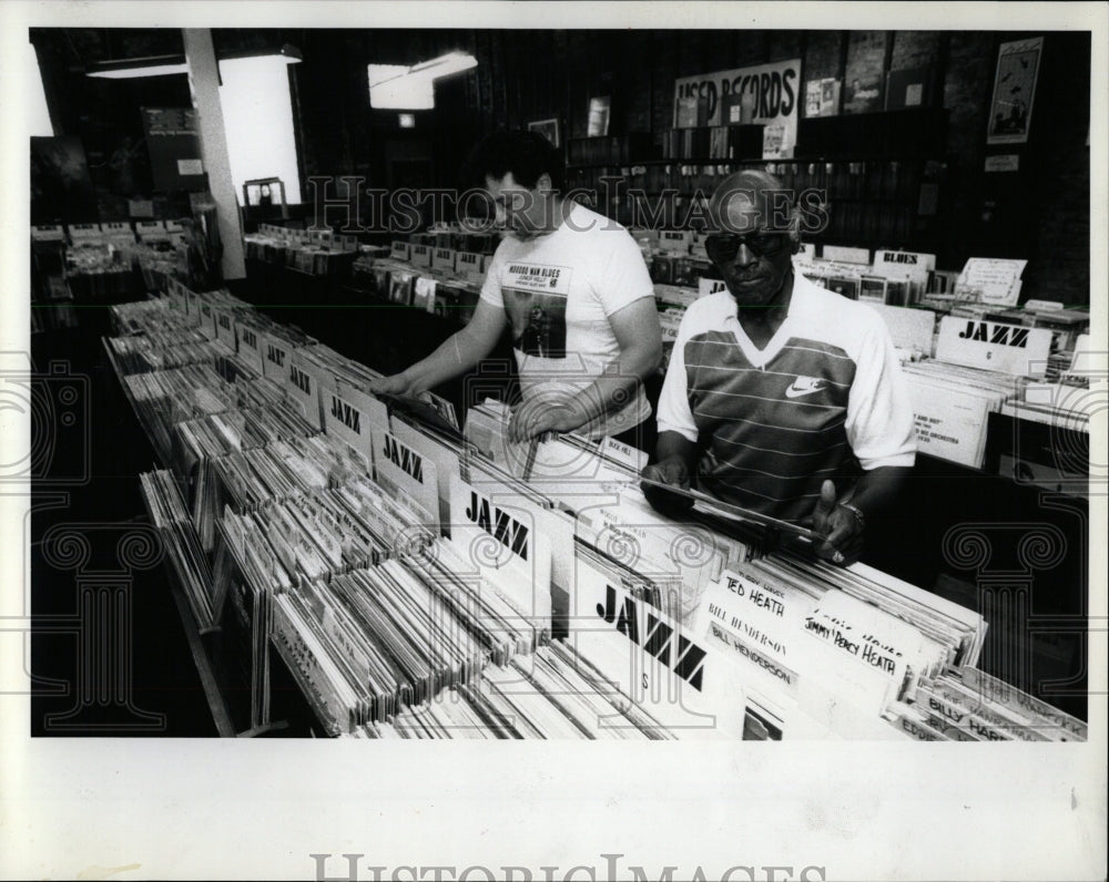 1991 Press Photo LP&#39;s long playing records - RRW55923 - Historic Images