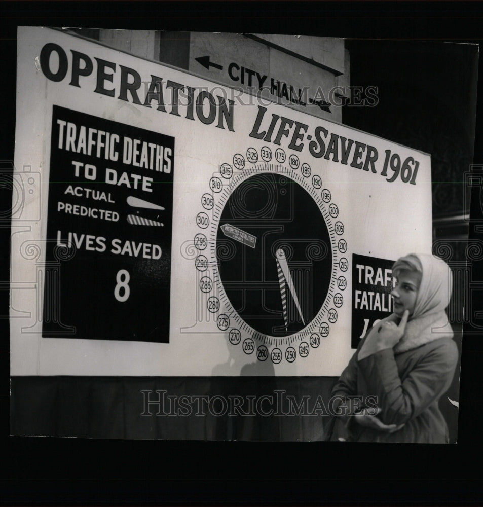 1961 Press Photo part of Operation Life saver campaign - RRW55975 - Historic Images