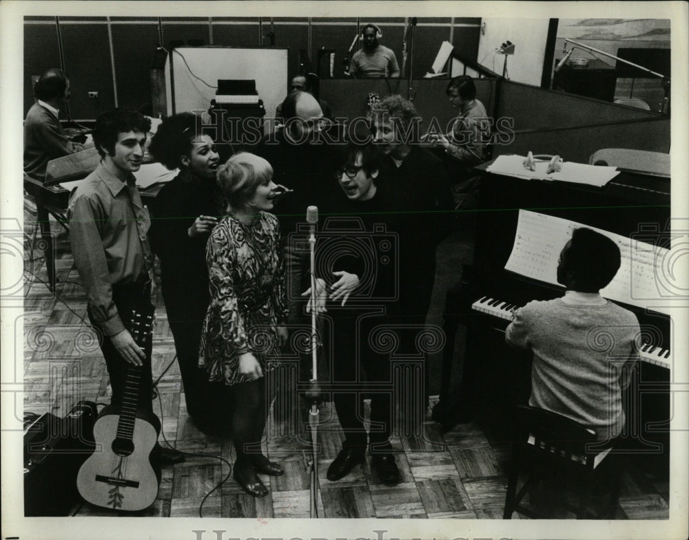 1971 Press Photo Fredricka Weber and Austin Pendleton - RRW56017 - Historic Images