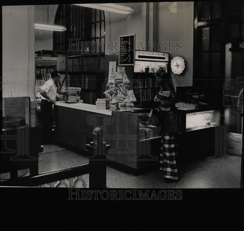 1973 Press Photo Candy Stand County Building - RRW56085 - Historic Images