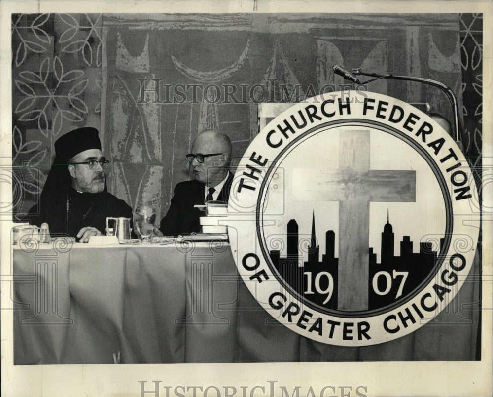 1965 Press Photo Rev. Iakovos and Rev. Dahlstrom Talk - RRW56093 - Historic Images