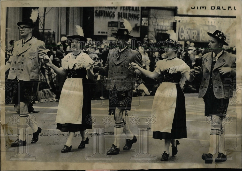 1968 Press Photo State Street Christmas Parade Chicago - RRW56189 - Historic Images