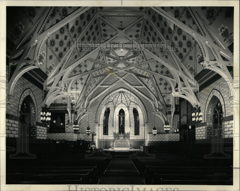 1985 Press Photo Cathedral of St. James Episcopal - RRW56211 - Historic Images