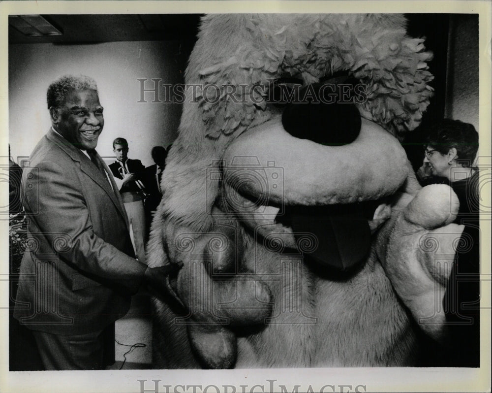 1987 Press Photo Mayor Harold Washington Parade - RRW56241 - Historic Images