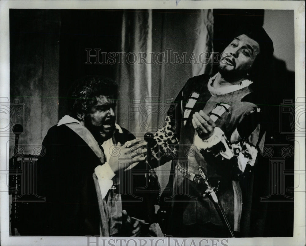 1975 Press PhotoOPERA OTELLO CARLO COSSUTA PIERO - RRW56293 - Historic Images