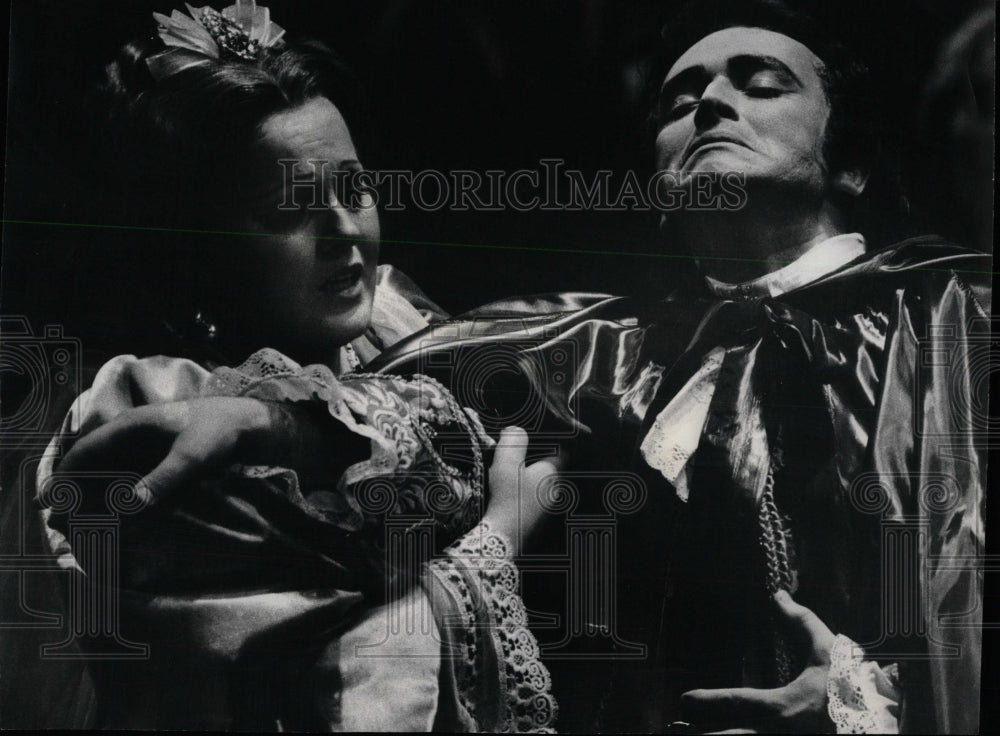 1976 Press Photo &quot;Un Ballo in Maschera&quot; lyric Opera - RRW56351 - Historic Images