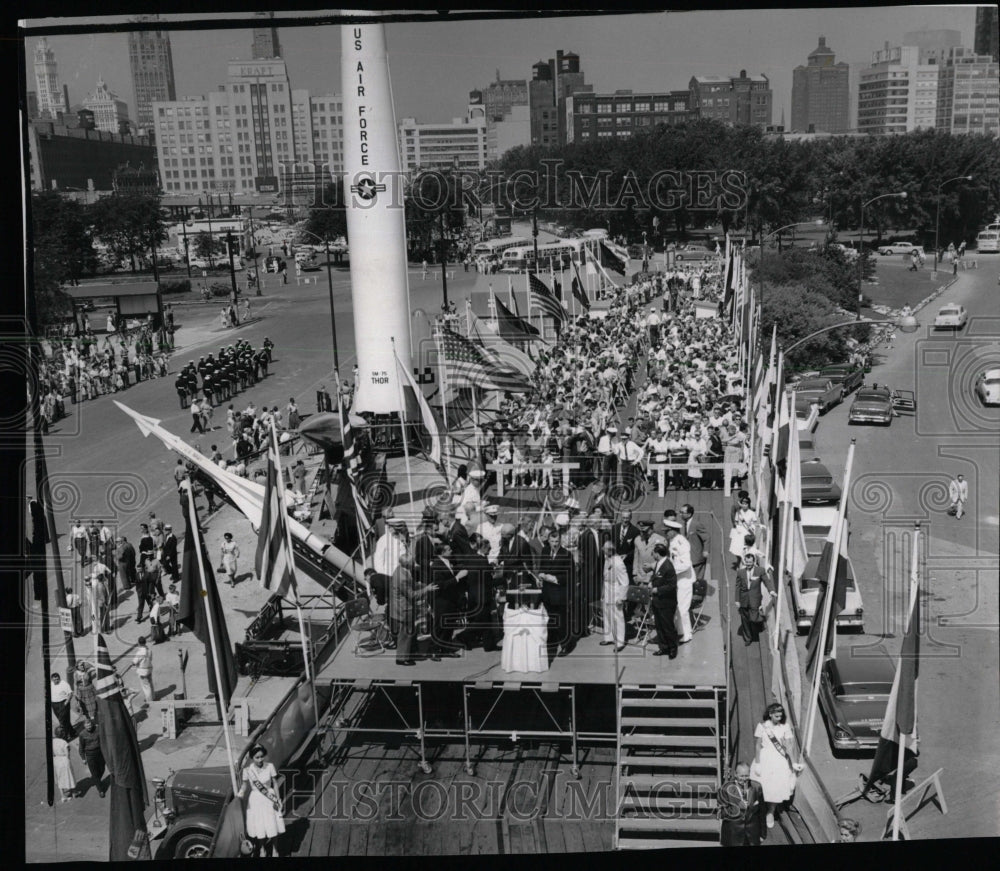 1959 Press Photo Trade Fair Opens with Pier Ceremony - RRW56425 - Historic Images