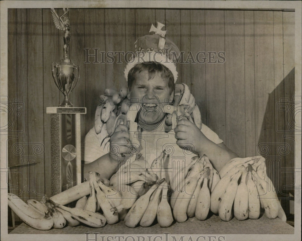 1969 Press Photo Banana King Paul Timm Chicago Fun Fair - RRW56463 - Historic Images