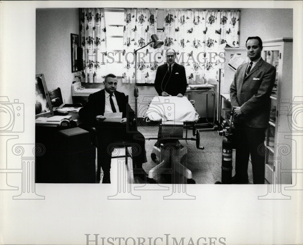 1964 Press Photo Jacksonville State Hospital Officers - RRW56539 - Historic Images