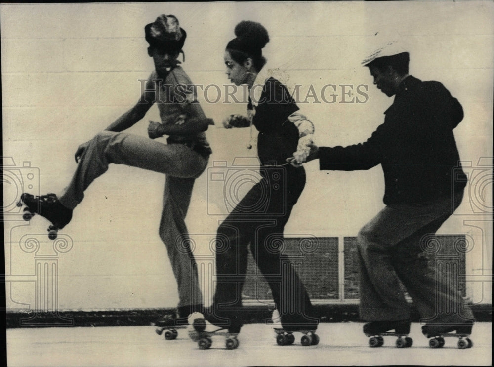 1973 Press Photo Physical Statues - RRW56551 - Historic Images