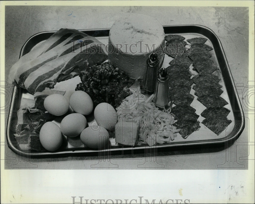 1982 Press Photo Virginia Pinto Easter Calzone Italian - RRW56573 - Historic Images