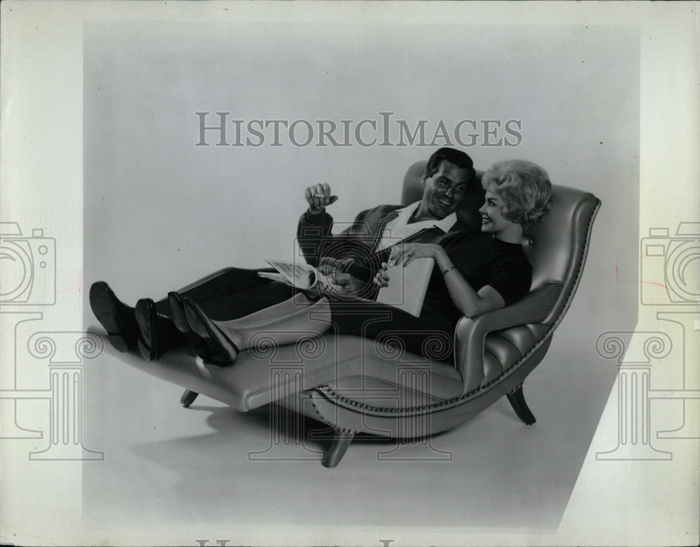 1964 Press Photo Contour Cuddler Reclining Chairs - RRW56607 - Historic Images