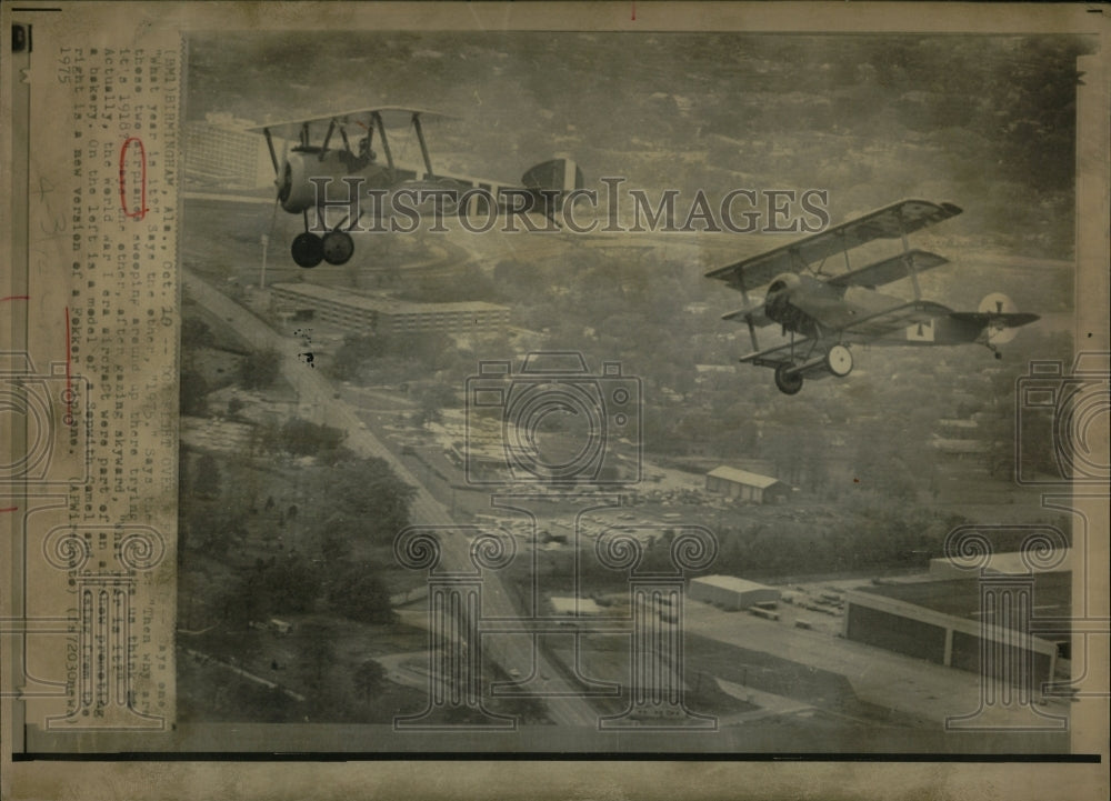 1975 Press Photo 2 World War I Aircraft - RRW56643 - Historic Images