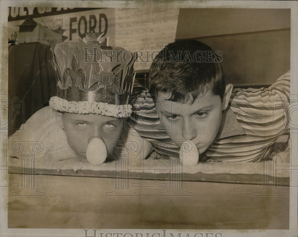 1966 Press Photo Free Fair Egg Rolling Champion - RRW56711 - Historic Images
