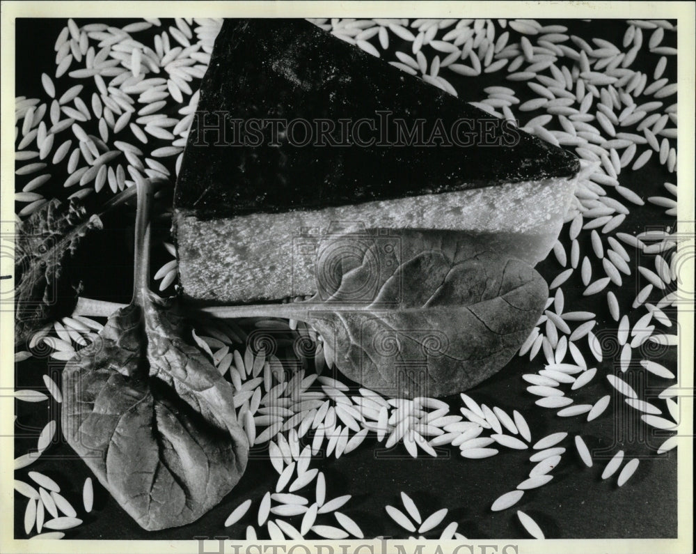 1989 Press Photo Parmesan Cheese, Fresh Spinach &amp; Orzo - RRW56771 - Historic Images