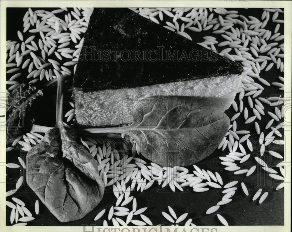 1989 Press Photo Parmesan Cheese, Fresh Spinach & Orzo - RRW56771 - Historic Images